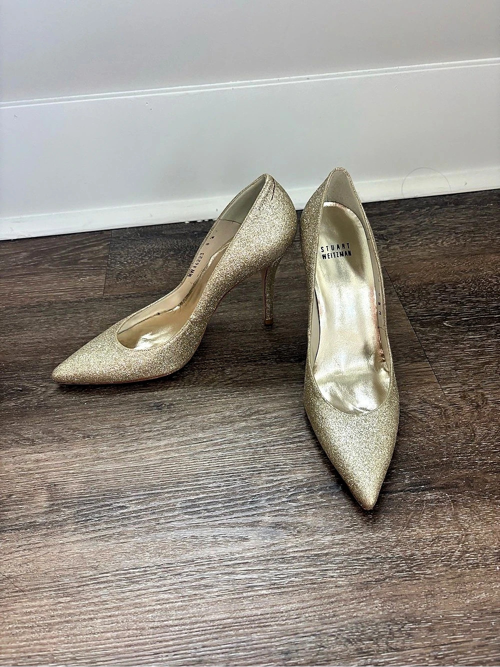 Stuart Weitzman Gold Glitter Pointed Toe Heels